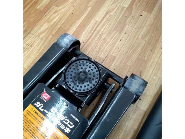 For DIY enthusiasts!!
EMERSON
Lowdown garage jack
T83508
