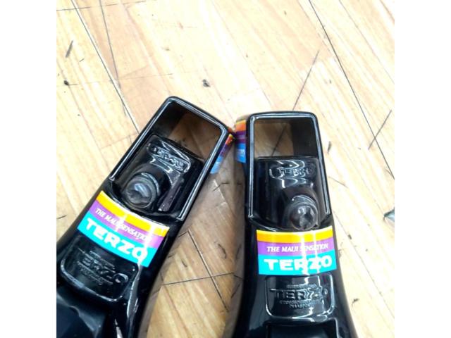 ノーマルルーフ車!! 【TERZO】 レインモール用ベースフット