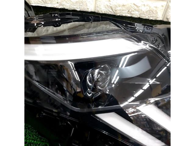 程度良好!! 【日産純正】 C28/セレナ ハイウェイスターV純正運転席側LEDヘッドライト