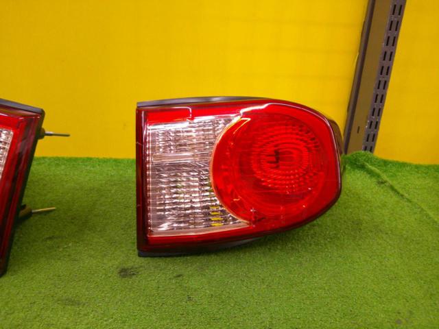 トヨタ FJクルーザー純正テールレンズ