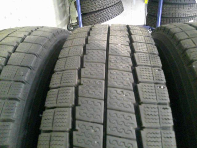 DUNLOP WINTERMAXX LV01