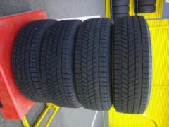 BRIDGESTONE
BLIZZAK
VRX3
Tires only sold