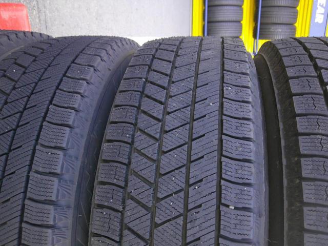 BRIDGESTONE
BLIZZAK
VRX3
Tires only sold