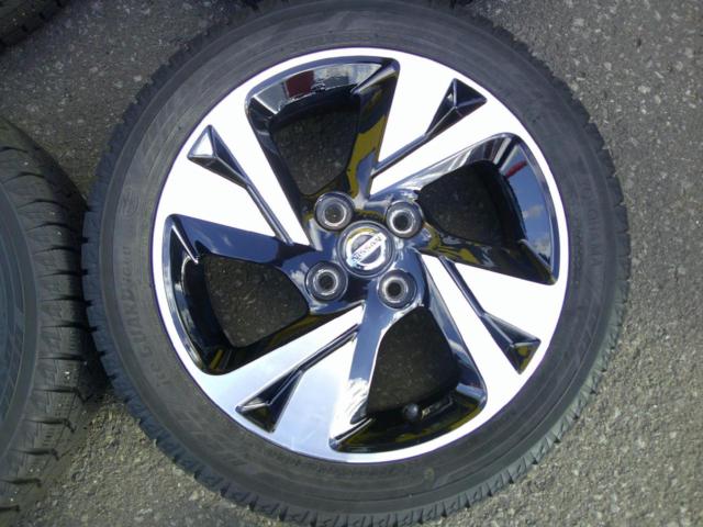 Nissan
Days original wheel
[This is the sale of the wheel only]