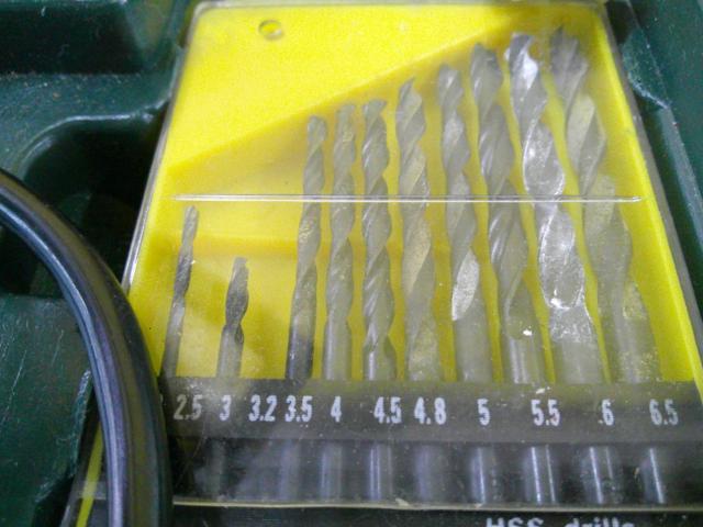 HOMETOOL
DDR-58
AC Driver Drill
Tool set