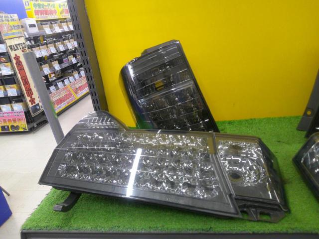 TYC LEDスモークテールレンズ 