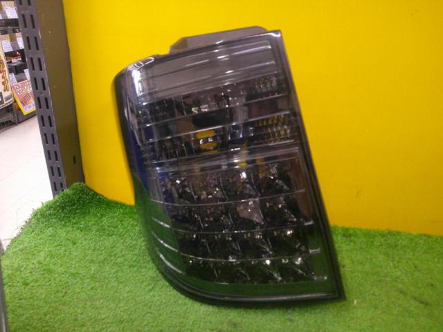 TYC LEDスモークテールレンズ 
