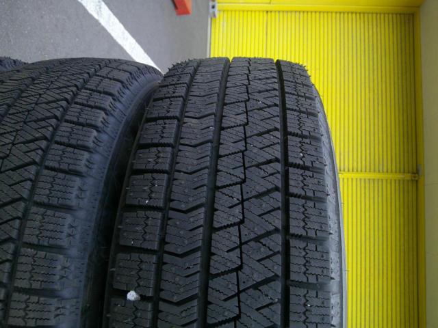 BRIDGESTONE BLIZZAK VRX2 + weds Fang VS5
