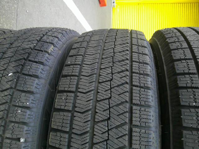 BRIDGESTONE BLIZZAK VRX2 + weds Fang VS5