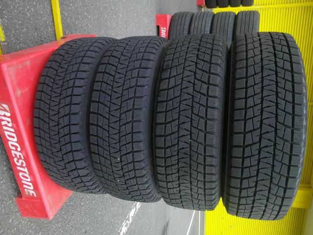 BRIDGESTONE BLIZZAK DM-V1 + BRIDGESTONE ECO FORME CRS15