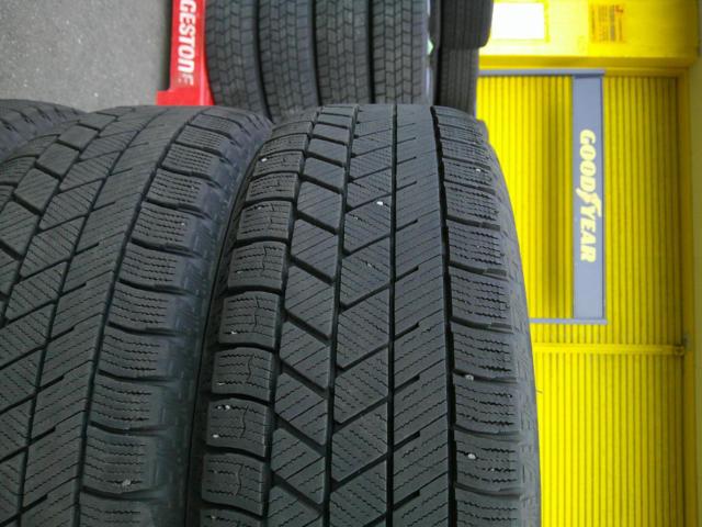 BRIDGESTONE BLIZZAK VRX3 + ホンダ JF3 N-BOXカスタム純正
