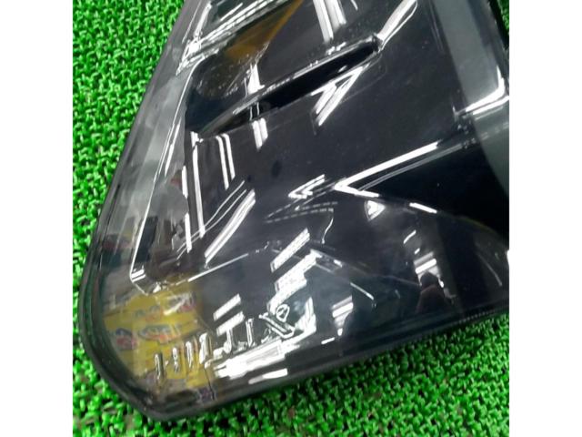 メーカー不明 ハイラックス GUN125系 テールレンズ