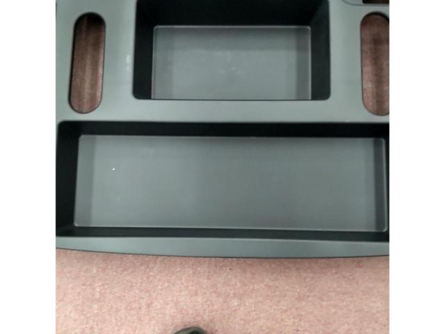 トヨタ純正  トランクツールボックス