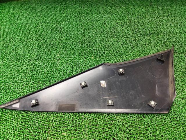 トヨタ純正 プリウス 50系 クォーターピラーカバー 左側のみ