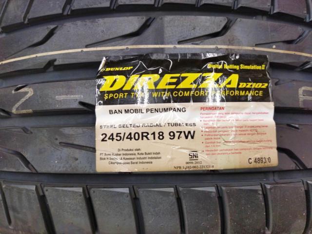 ☆9月お買い得品☆[114.3-5H] 【ラベル付き☆街乗りスポーツタイヤセット!】 LM SPORT CROSS10 + DUNLOP DIREZZA DZ102
