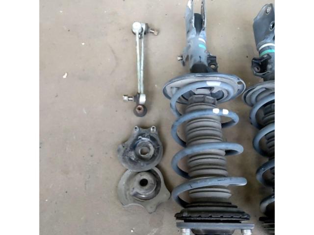 TOYOTA
80 system VOXY
Late genuine suspension kit