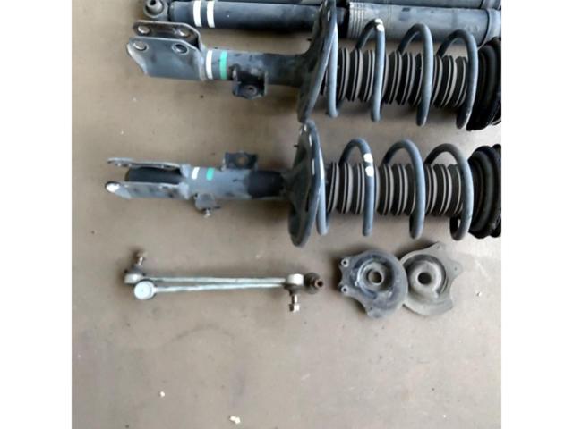 TOYOTA
80 system VOXY
Late genuine suspension kit