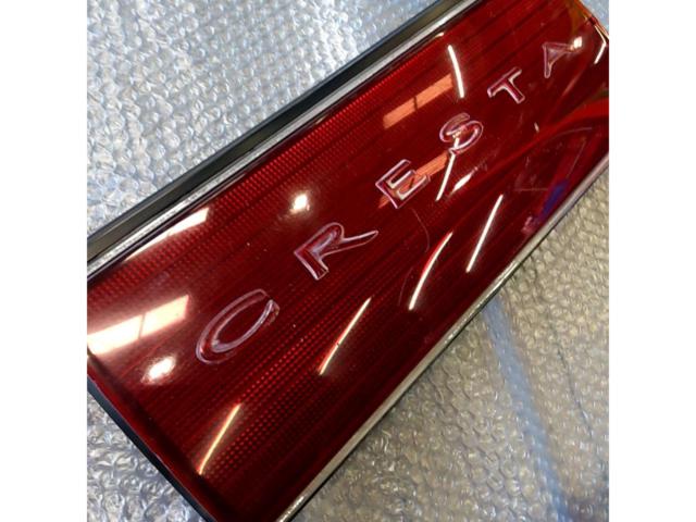 トヨタ純正  テールレンズ +  センターガーニッシュ クレスタ GX81/JZX81  後期