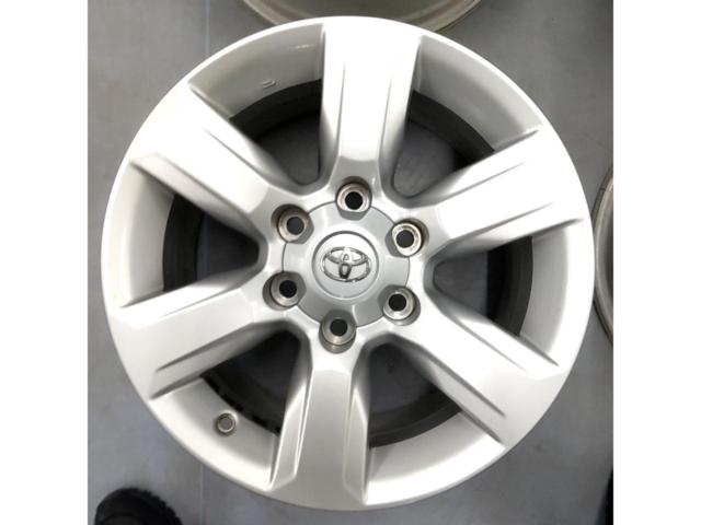 TOYOTA 150系ランドクルーザープラド前期純正ホイール