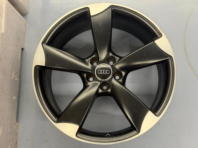 AUDI
RS
Q3
Original wheel