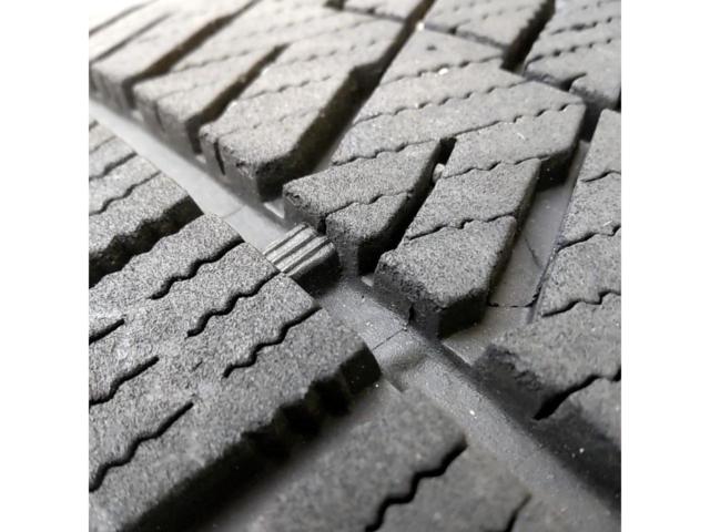 タイヤ製造年違い【BRIDGESTONE】ECO FORME BRIDGESTONE BLIZZAK VRX2
