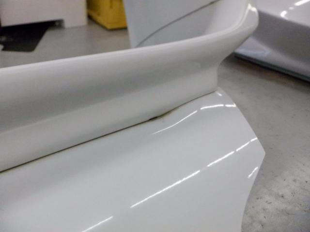 スバル純正 大型リアウイング + トランク