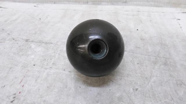 Toyota genuine
Shift knob