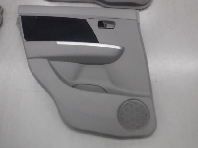 4-piece genuine Suzuki part
Door lining