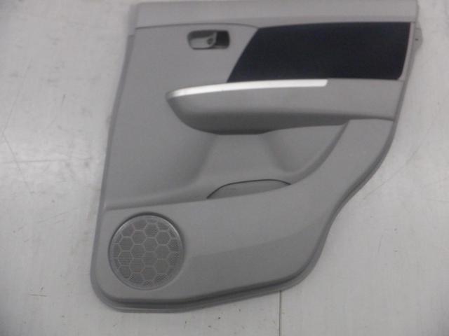 4-piece genuine Suzuki part
Door lining