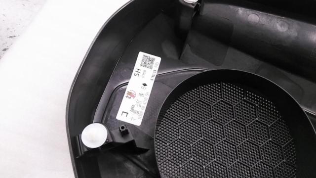 2-piece genuine Mazda parts
Door lining