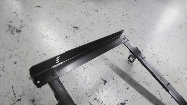 【左右セット/運転席と助手席セット/RHとLHセット】メーカー不明 サイド留めシートレール