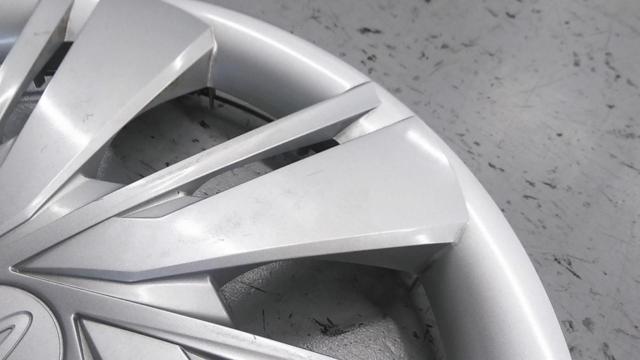 【4分割】DAIHATSU純正 ホイールキャップ