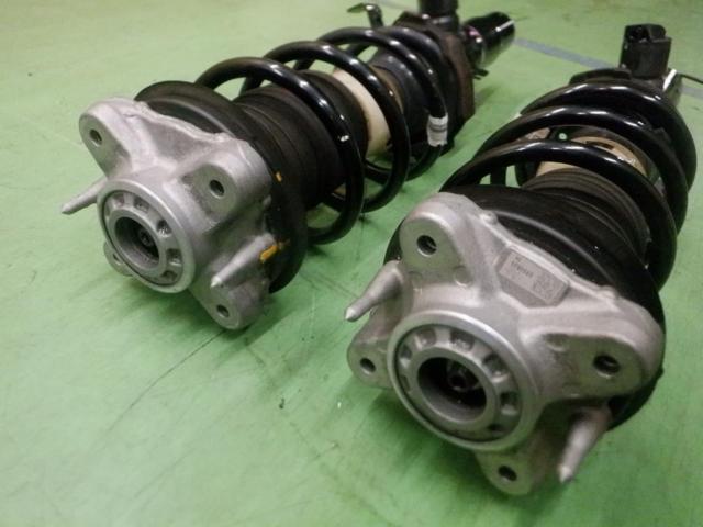 [Front only] Toyota genuine
Suspension kit