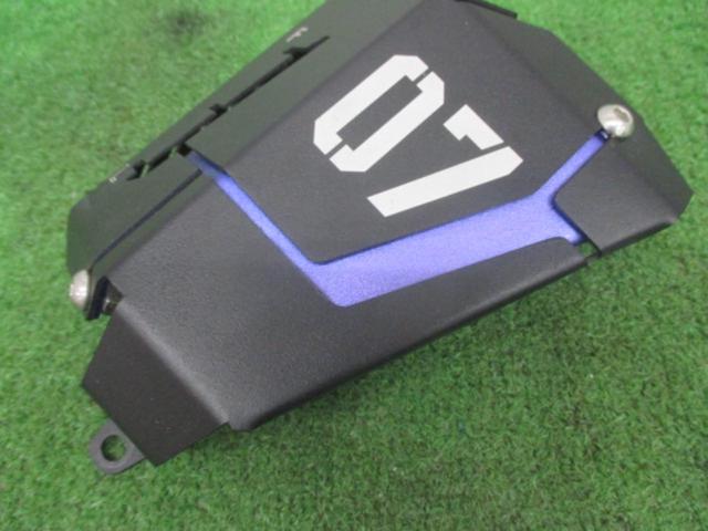 【MT-07/FZ-07 (’14-’21)】メーカー不明 クーラントリカバリータンク シールドカバー
