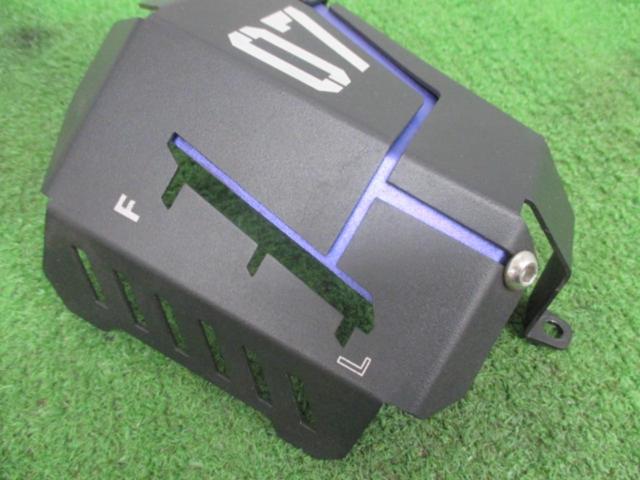【MT-07/FZ-07 (’14-’21)】メーカー不明 クーラントリカバリータンク シールドカバー