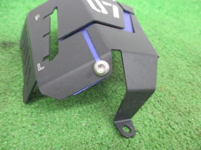 【MT-07/FZ-07 (’14-’21)】メーカー不明 クーラントリカバリータンク シールドカバー