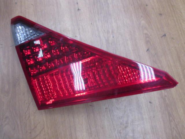 ワケアリ TOYOTA アルファード/20系 純正テールレンズ