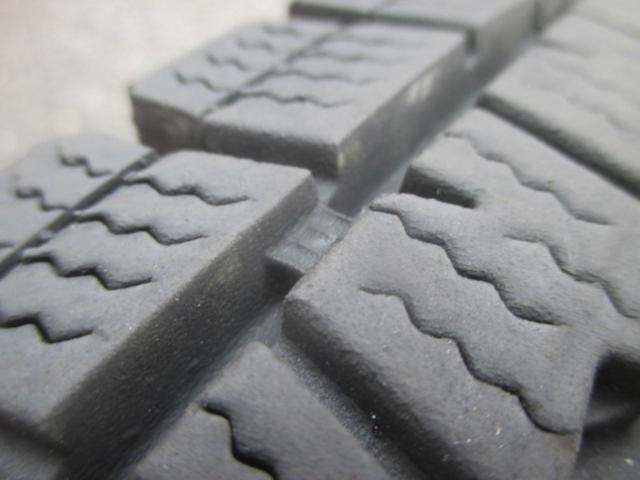 ダイハツ純正(DAIHATSU) ハイゼット/S321系 純正スチールホイール + DUNLOP WINTERMAXX SV01(2023年製造)