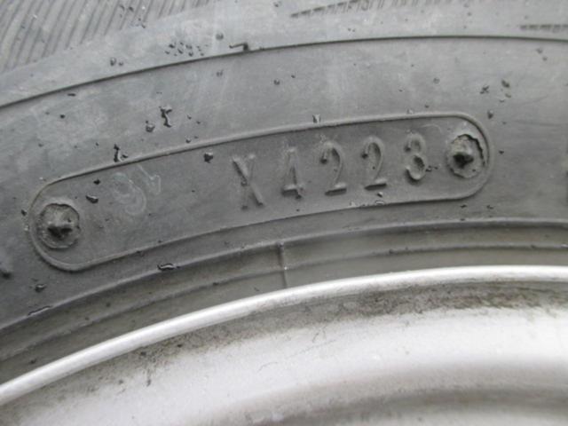 ダイハツ純正(DAIHATSU) ハイゼット/S321系 純正スチールホイール + DUNLOP WINTERMAXX SV01(2023年製造)