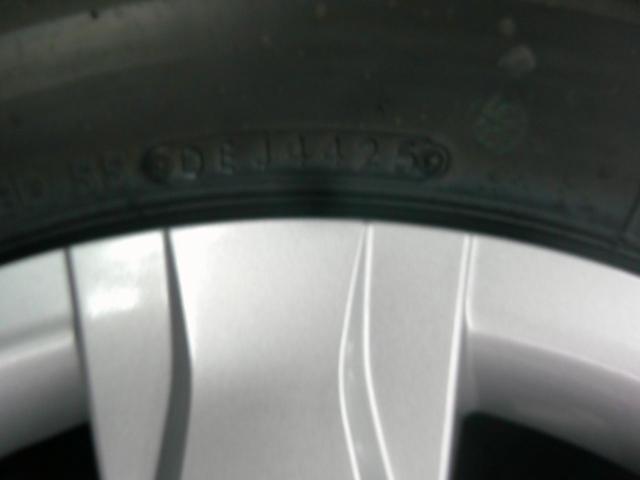 【トヨタ純正】 TOYOTA ハイエース200系 純正スチールホイール+BRIDGESTONE ECOPIA RD613