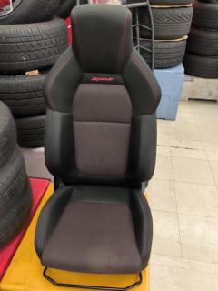 ZC33S/スイフトスポーツ 純正シート 運転席側