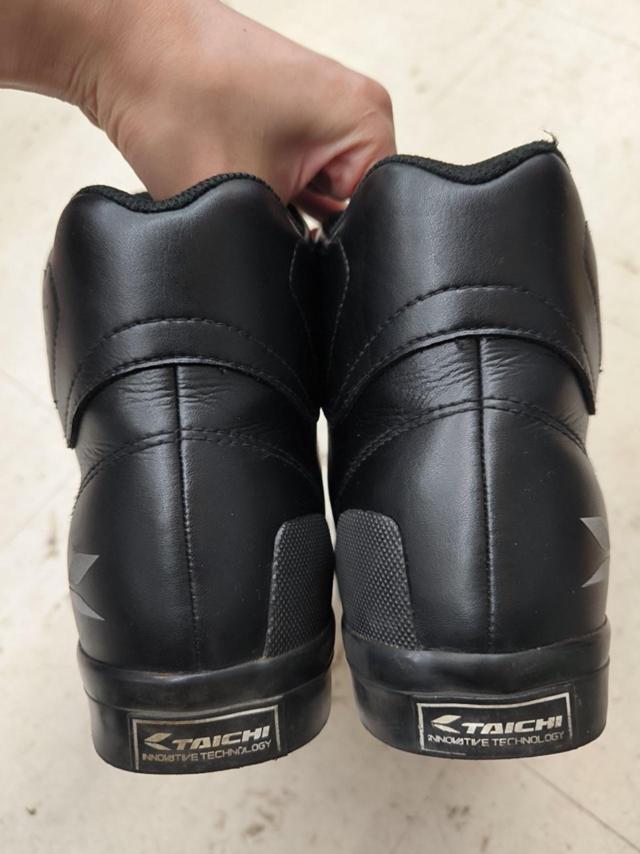 RS
TAICHI
RSS011
Dry master hoop shoes
Size: 26cm