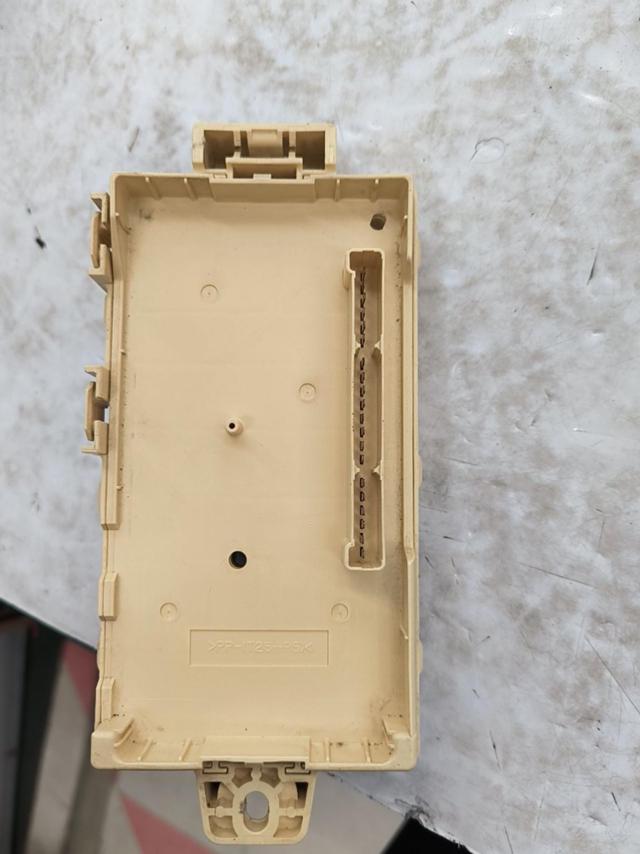 Mitsubishi
Pajero mini
Fuse box