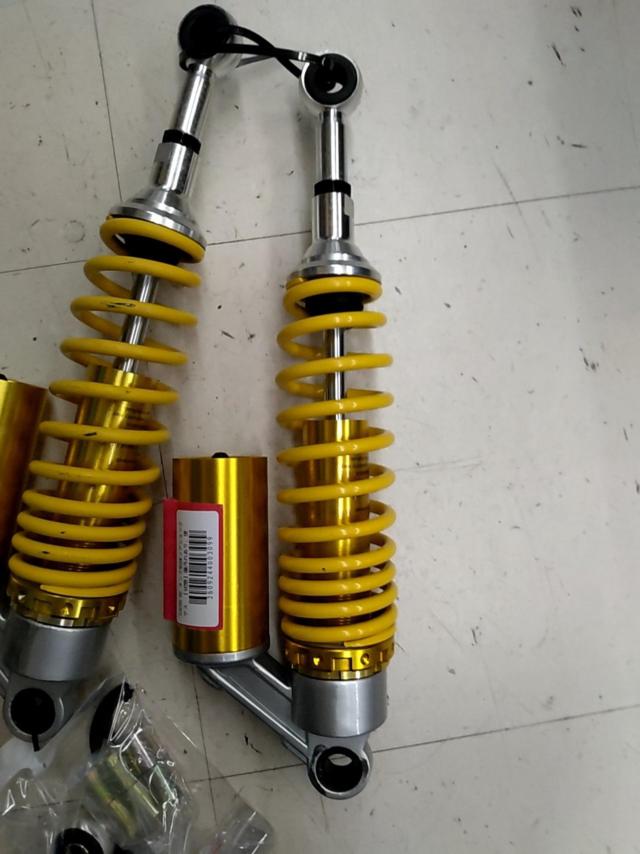 RC タンク別体リアショックサス