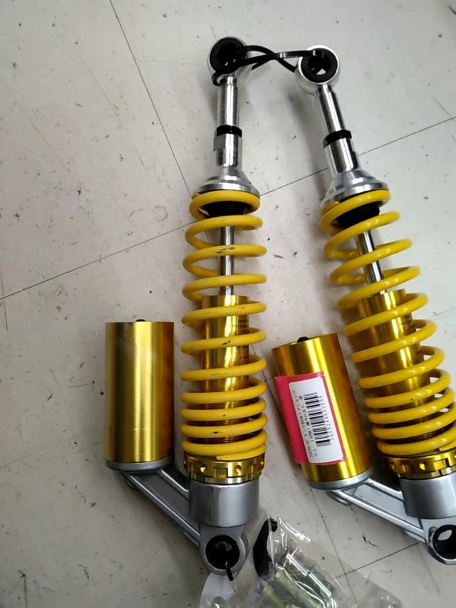 RC タンク別体リアショックサス