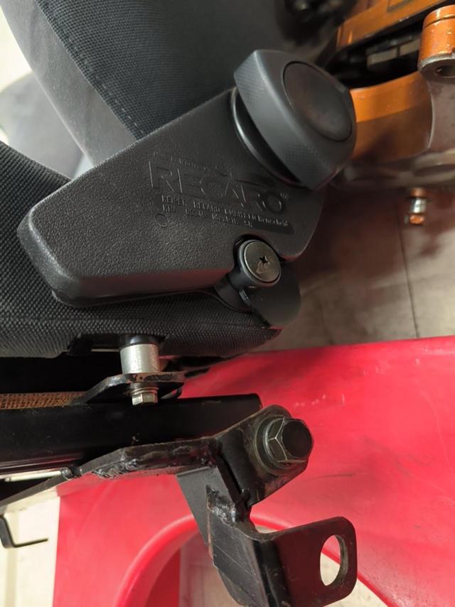RECARO SR-2 セミバケットシート