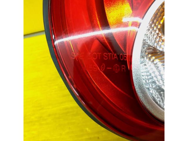 VW(フォルクスワーゲン) ニュービートル/9C/後期 純正テールレンズ【運転席側(RH)】