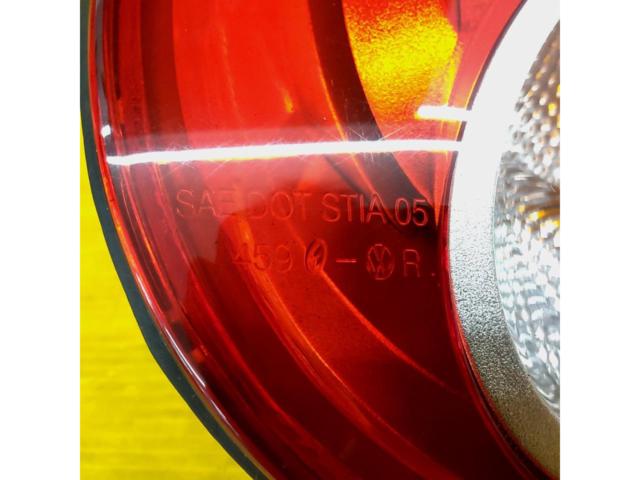 VW(フォルクスワーゲン) ニュービートル/9C/後期 純正テールレンズ【運転席側(RH)】