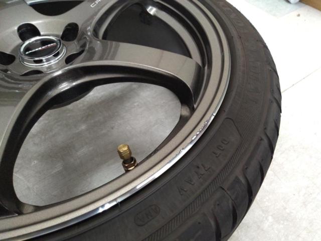 HOT STUFF CROSS SPEED HYPEREDITION CR5+KENDA KAISER KR20 225/40R18