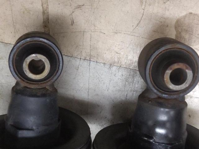 Genuine Toyota 210 Series Crown Royal
Suspension kit/shock absorber